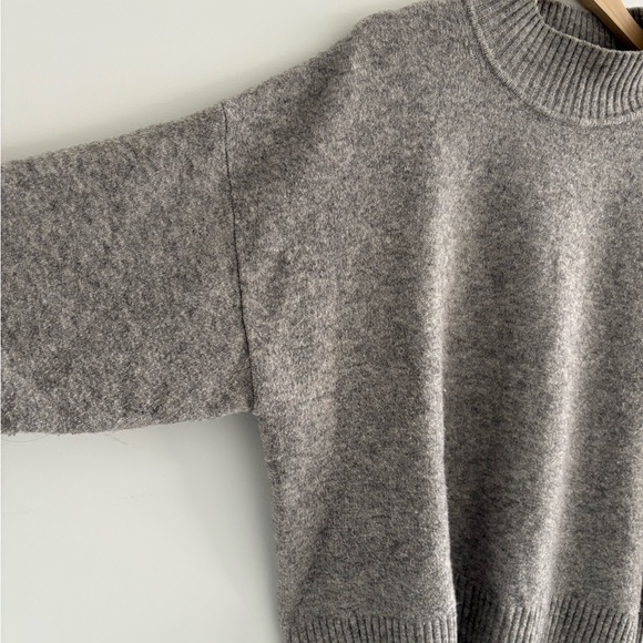 Turtleneck sweater - Picture 2 of 3